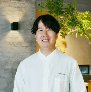 シェフ 中村 勇斗氏