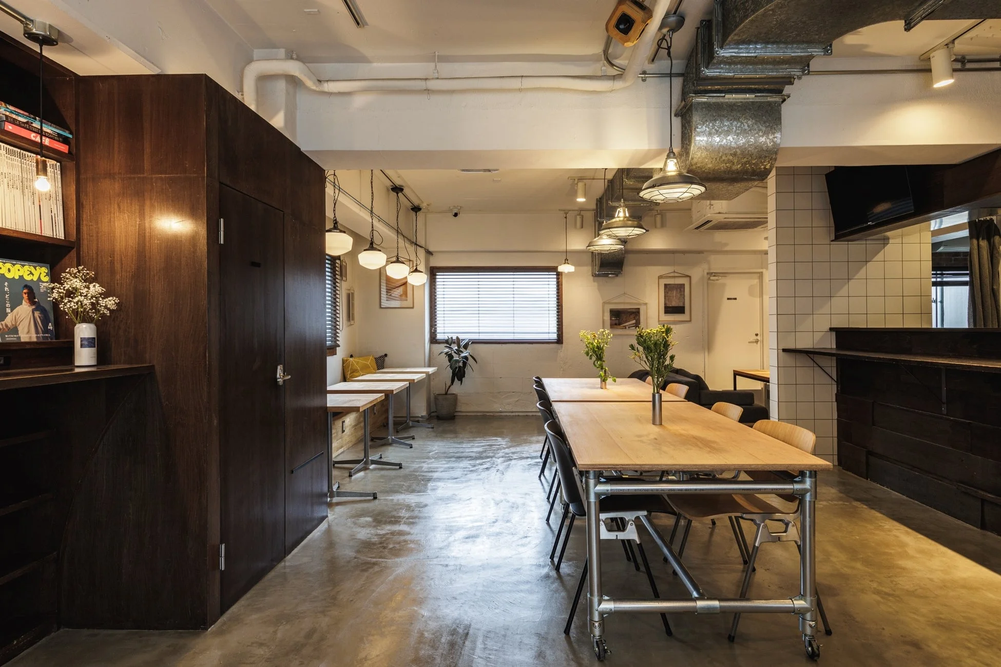 REISM Lounge 店内