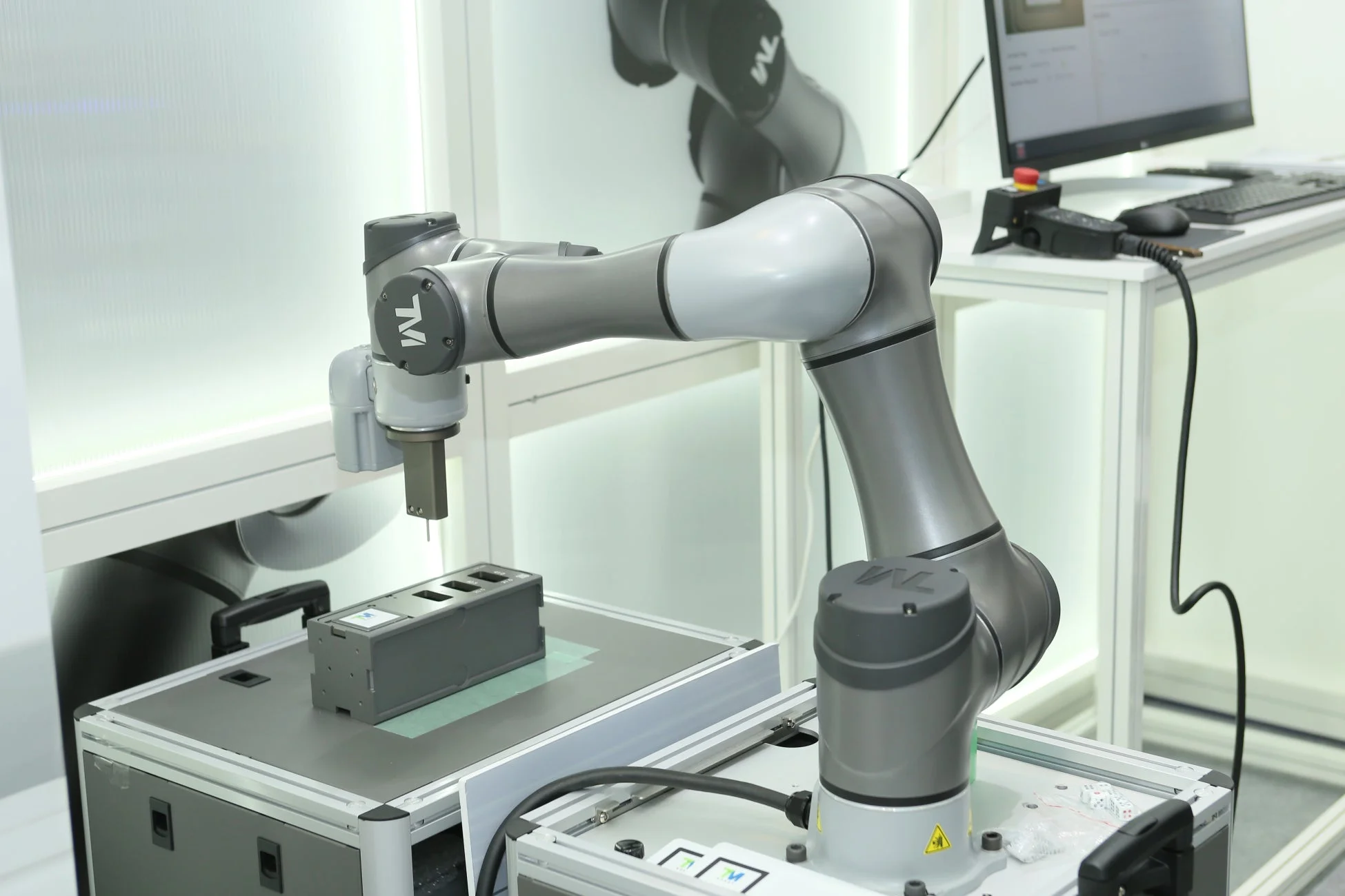 TECHMAN ROBOT
