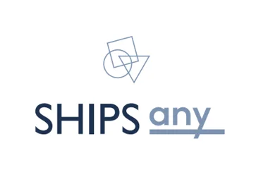 「SHIPS any」というブランドロゴが中央に配置された画像です。