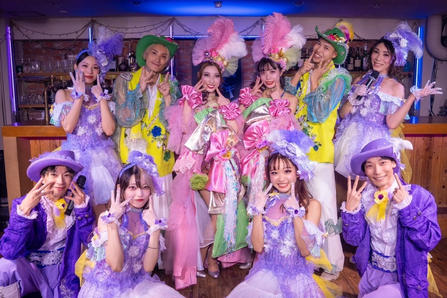 CHARMの出演者集合写真