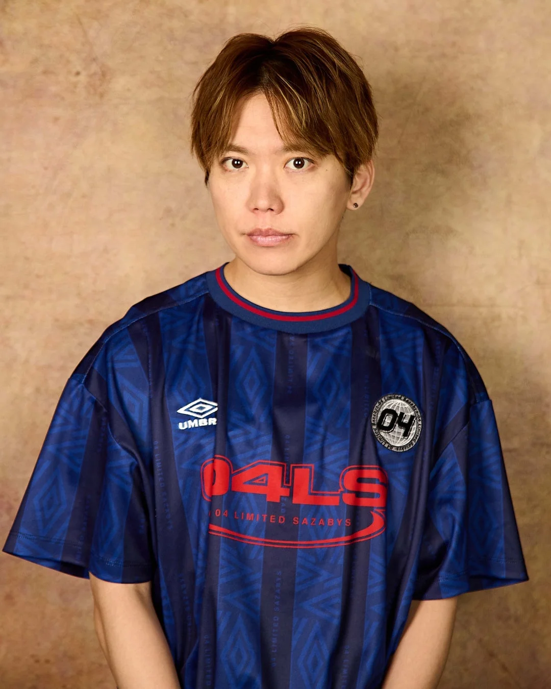 UMBRO × 04 Limited Sazabys ロゴ ゲームシャツを着用したメンバー
