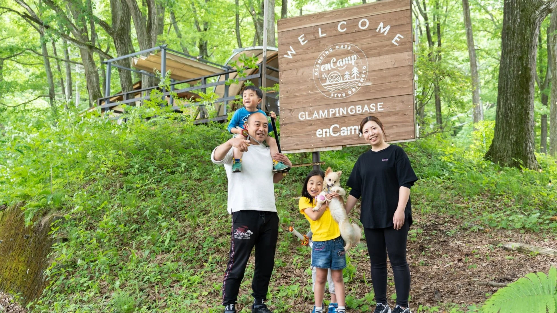 GLAMPING BASE enCamp