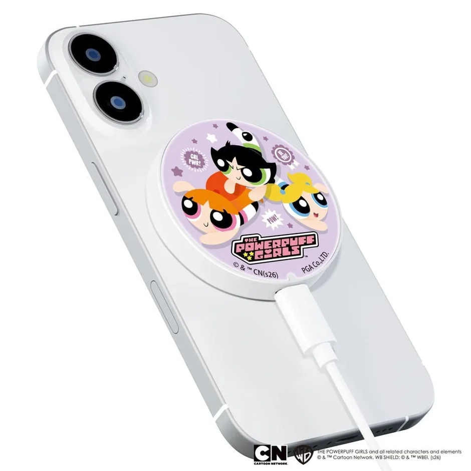 スマートフォンに装着された充電器