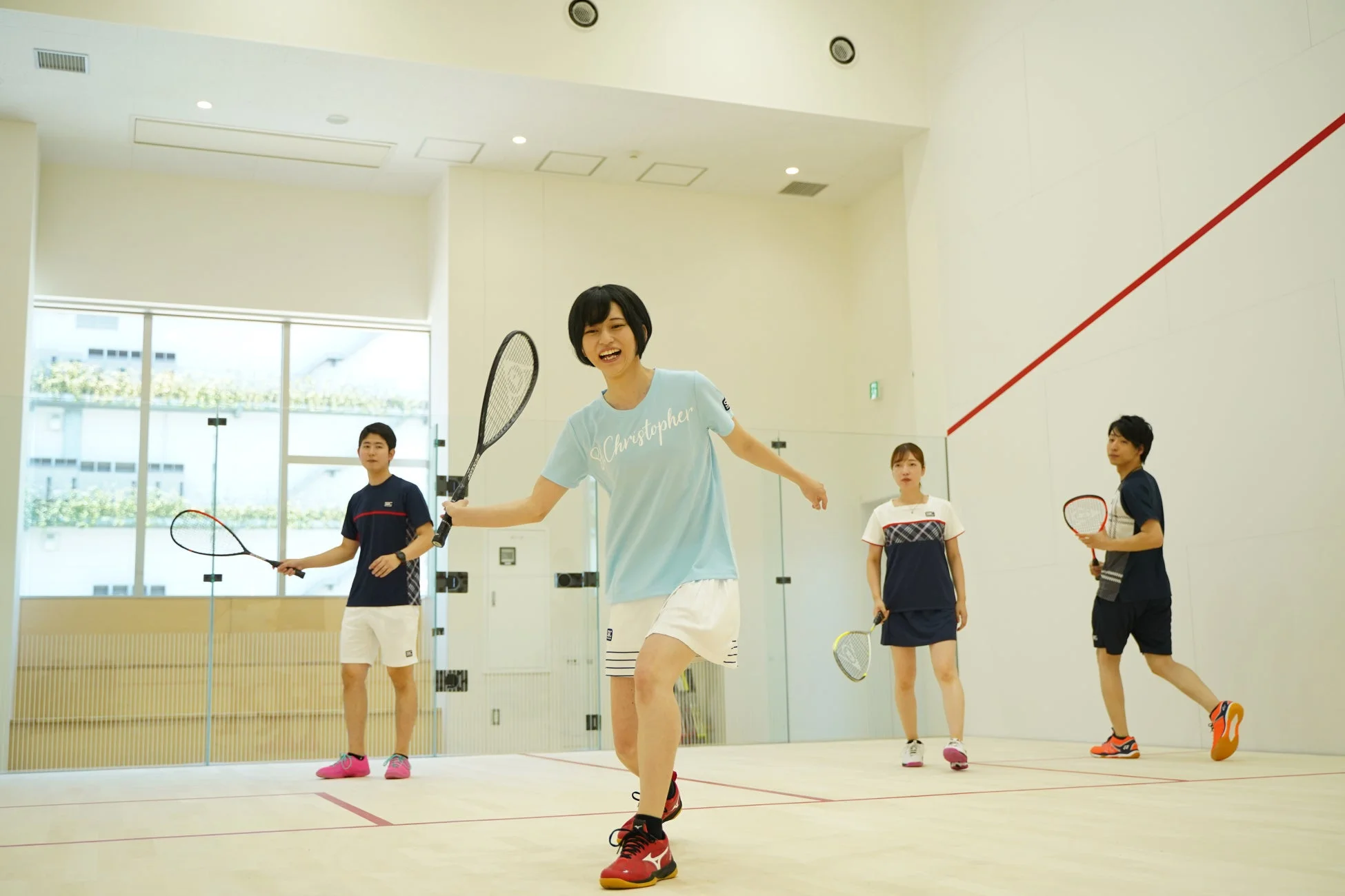 スカッシュプレーの様子