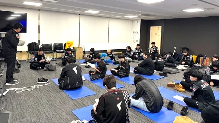 強化合宿のグループ学習風景