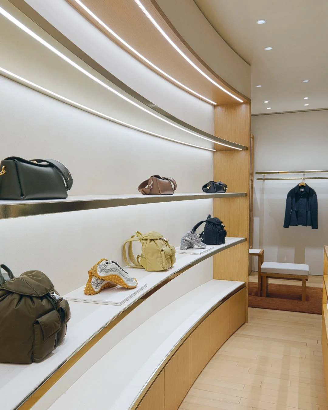AMI PARIS GINZA SIX 店内