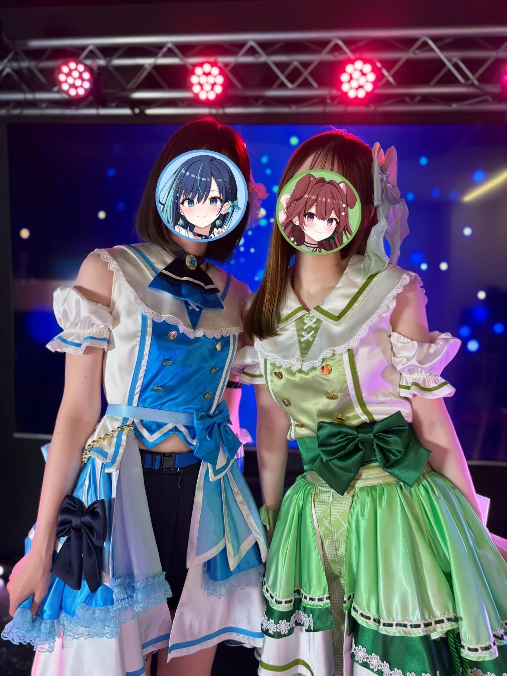 ステージ上の2人