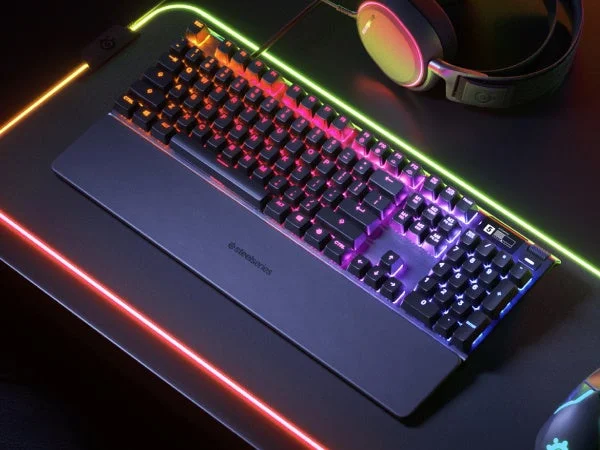 ゲーミングキーボード、ヘッドセット、マウス