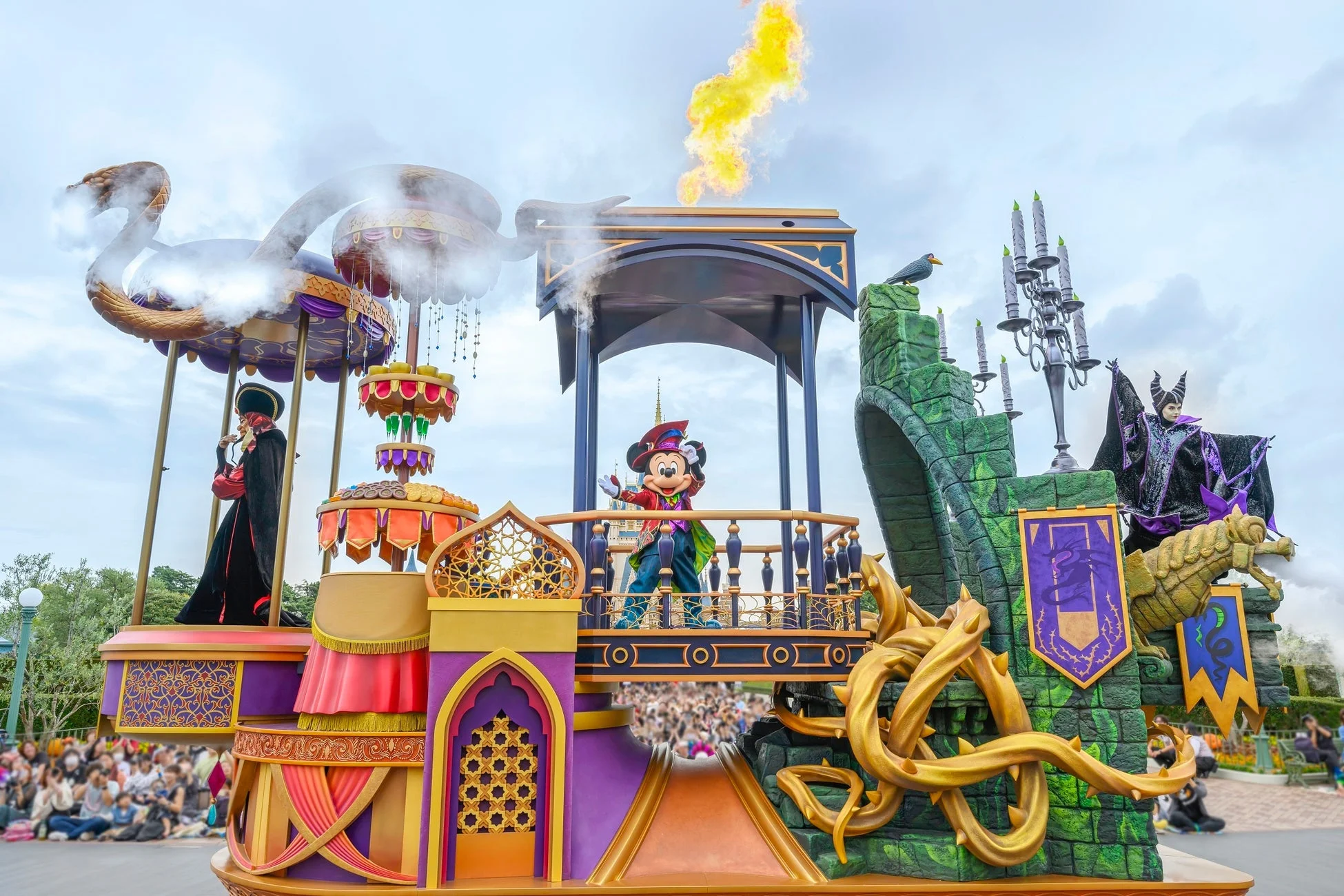 ディズニーのパレードフロート