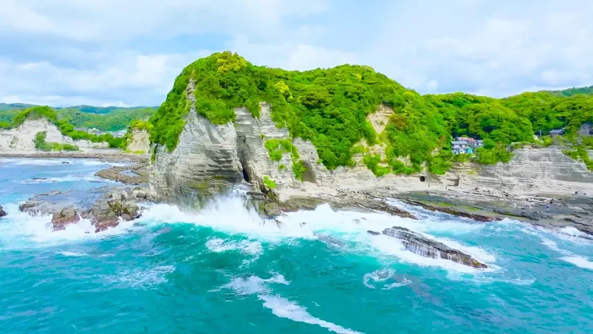 崖と海