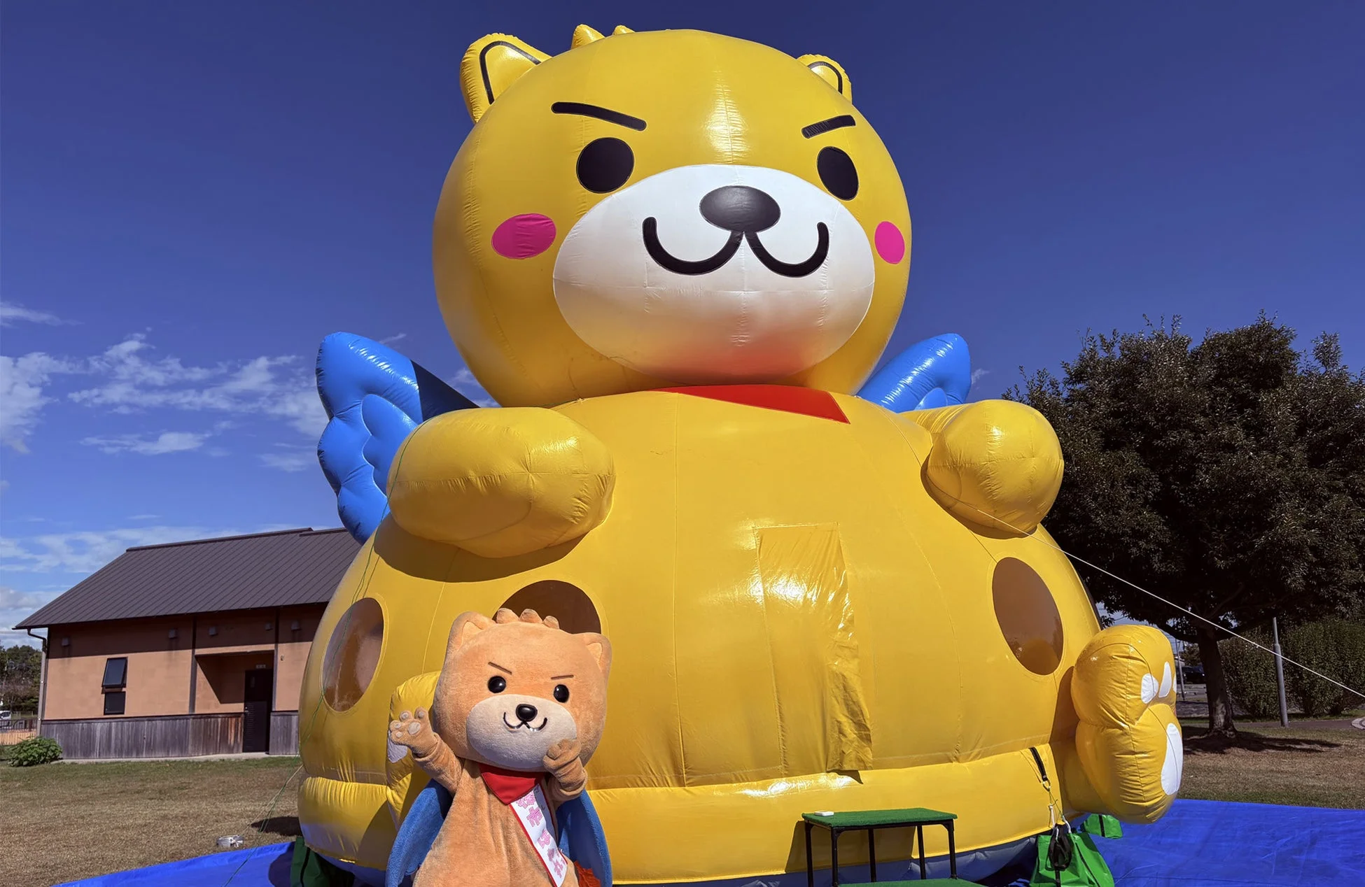 イベント会場のふわふわ遊具
