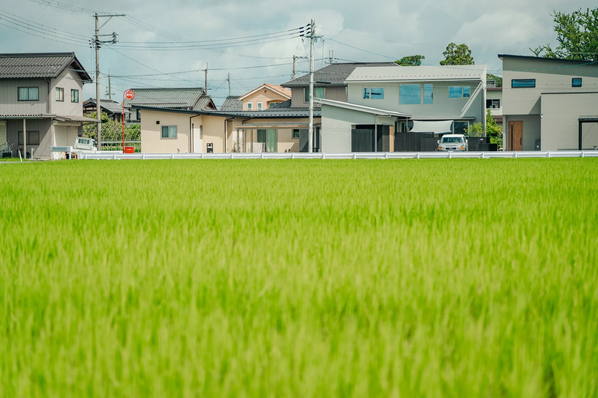 田んぼと住宅街