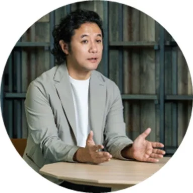 ミーティング中の男性