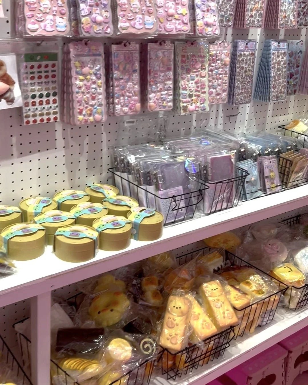 雑貨店の棚