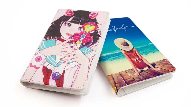 アニメ風少女とビーチの女性デザインのケース