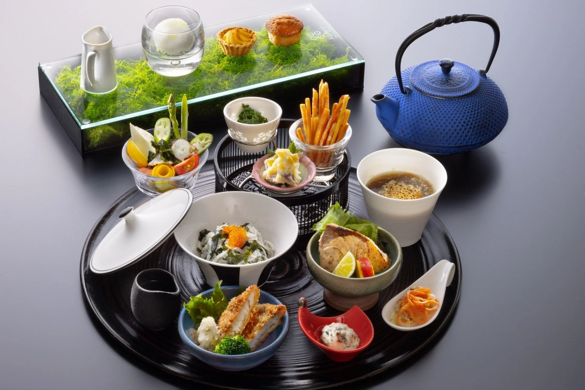 豪華で彩り豊かな和食のセットメニュー