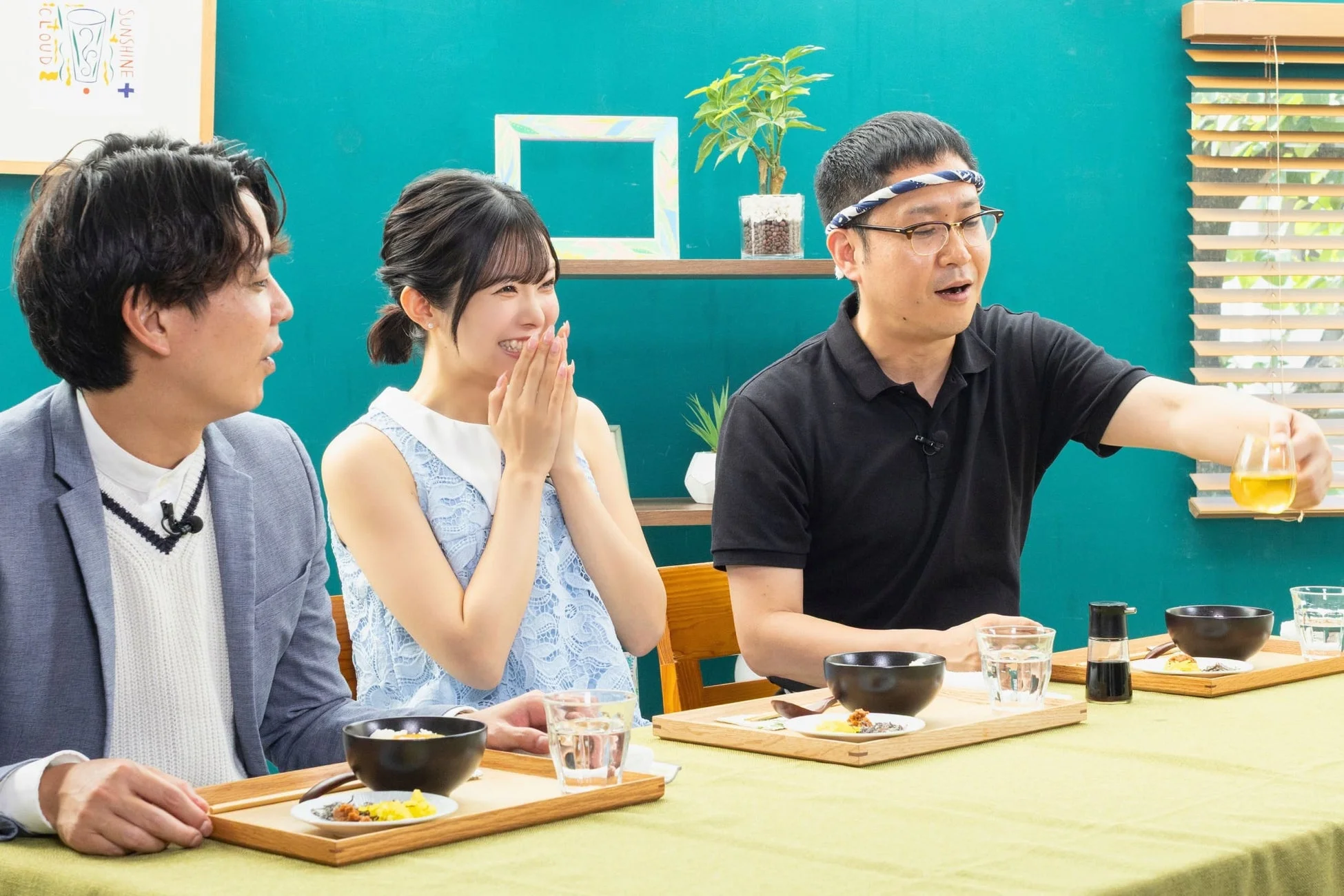 談笑する出演者たち