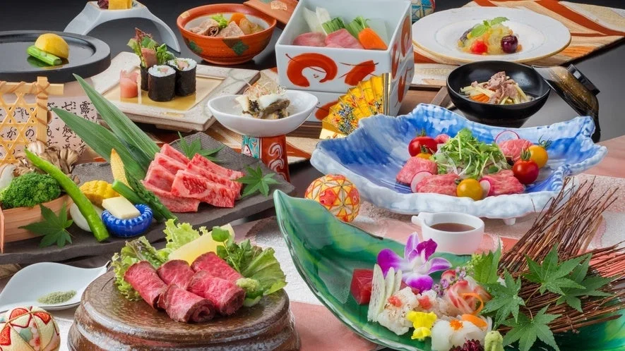 豪華な日本料理のフルコース