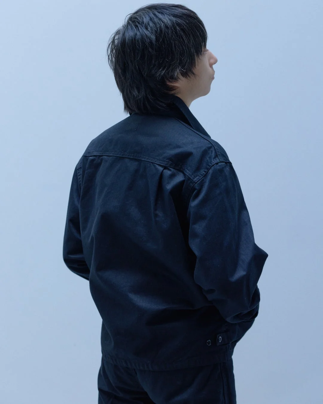 CIRCULIST COLLECTION 後ろ姿