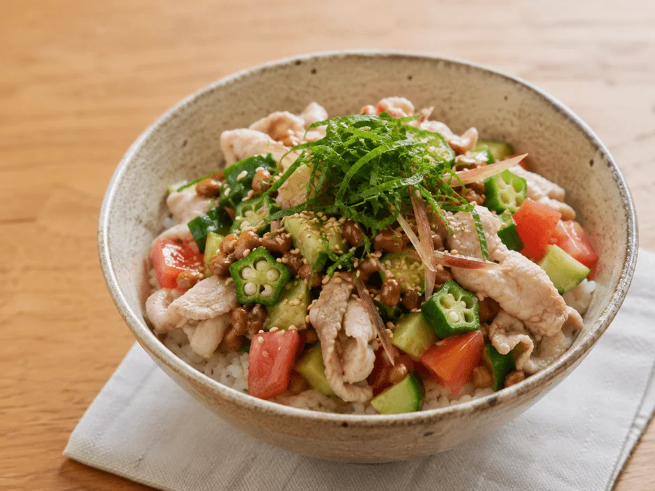 夏野菜と豚しゃぶのねばねばサラダ丼