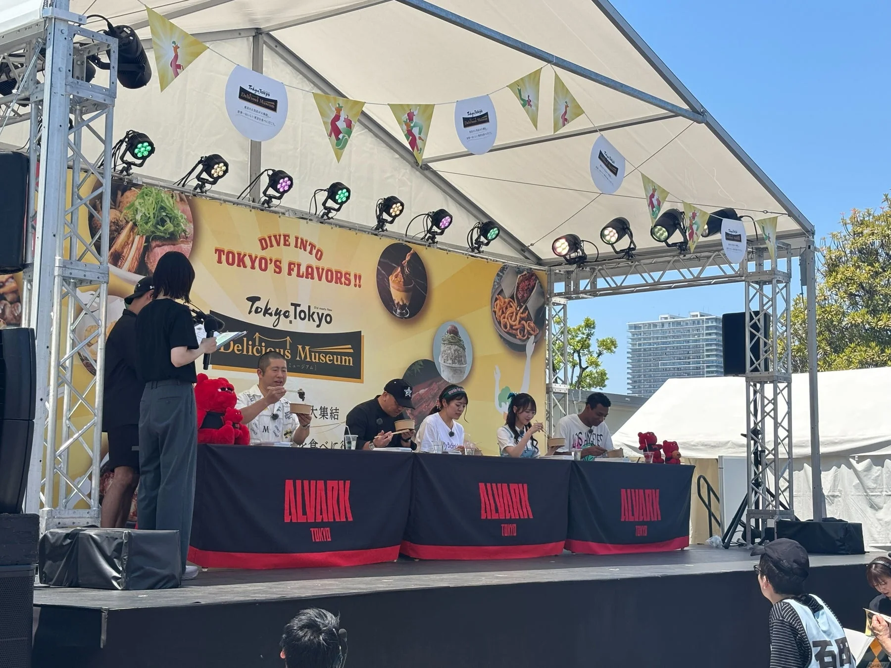 イベントでの試食風景
