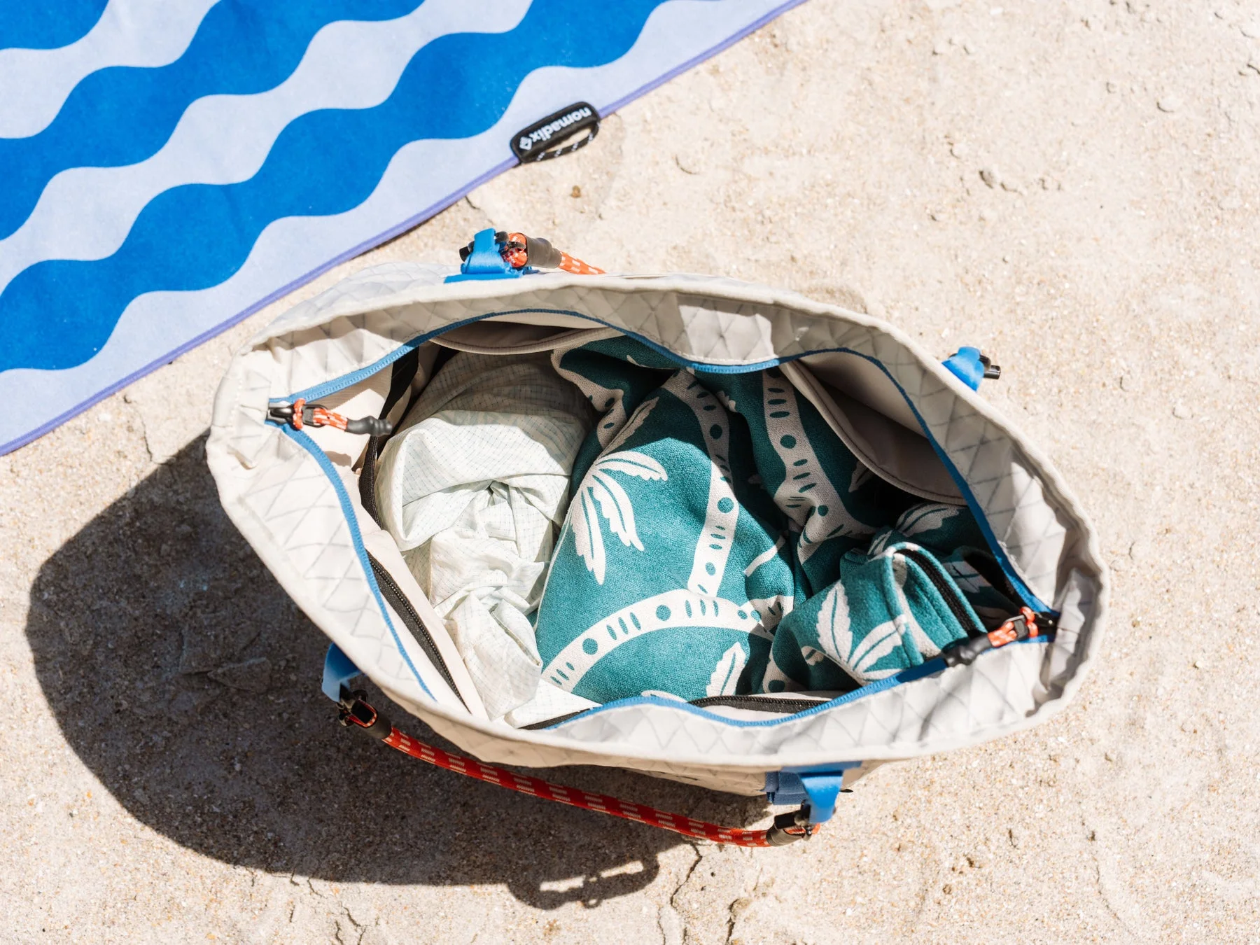 DAYTRIPPER TOTE