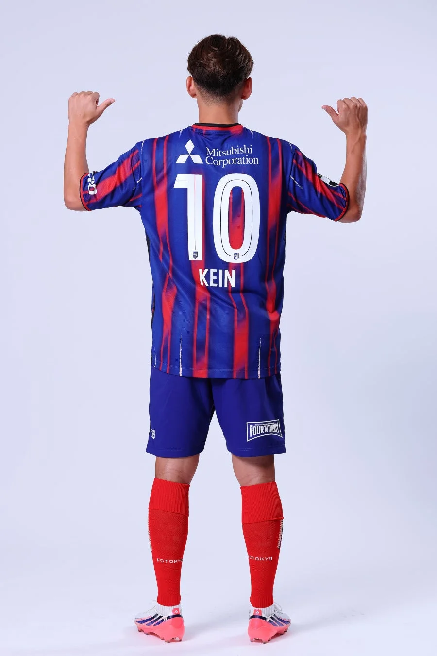 ユニフォームを着用した選手