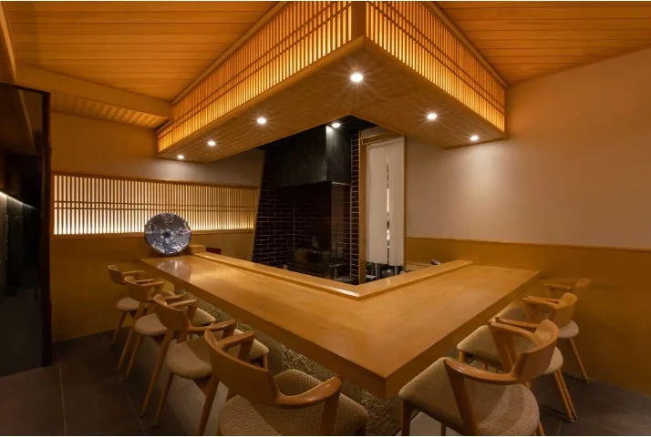 白翠の店内