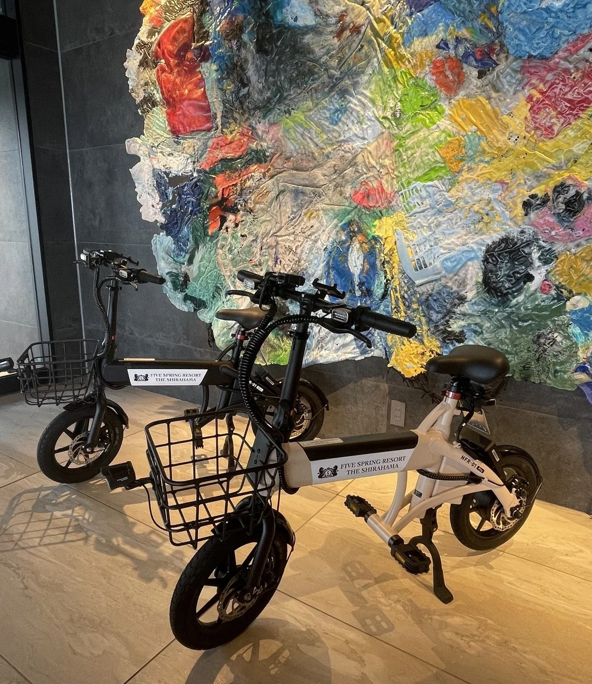 電動サイクルが並ぶ様子