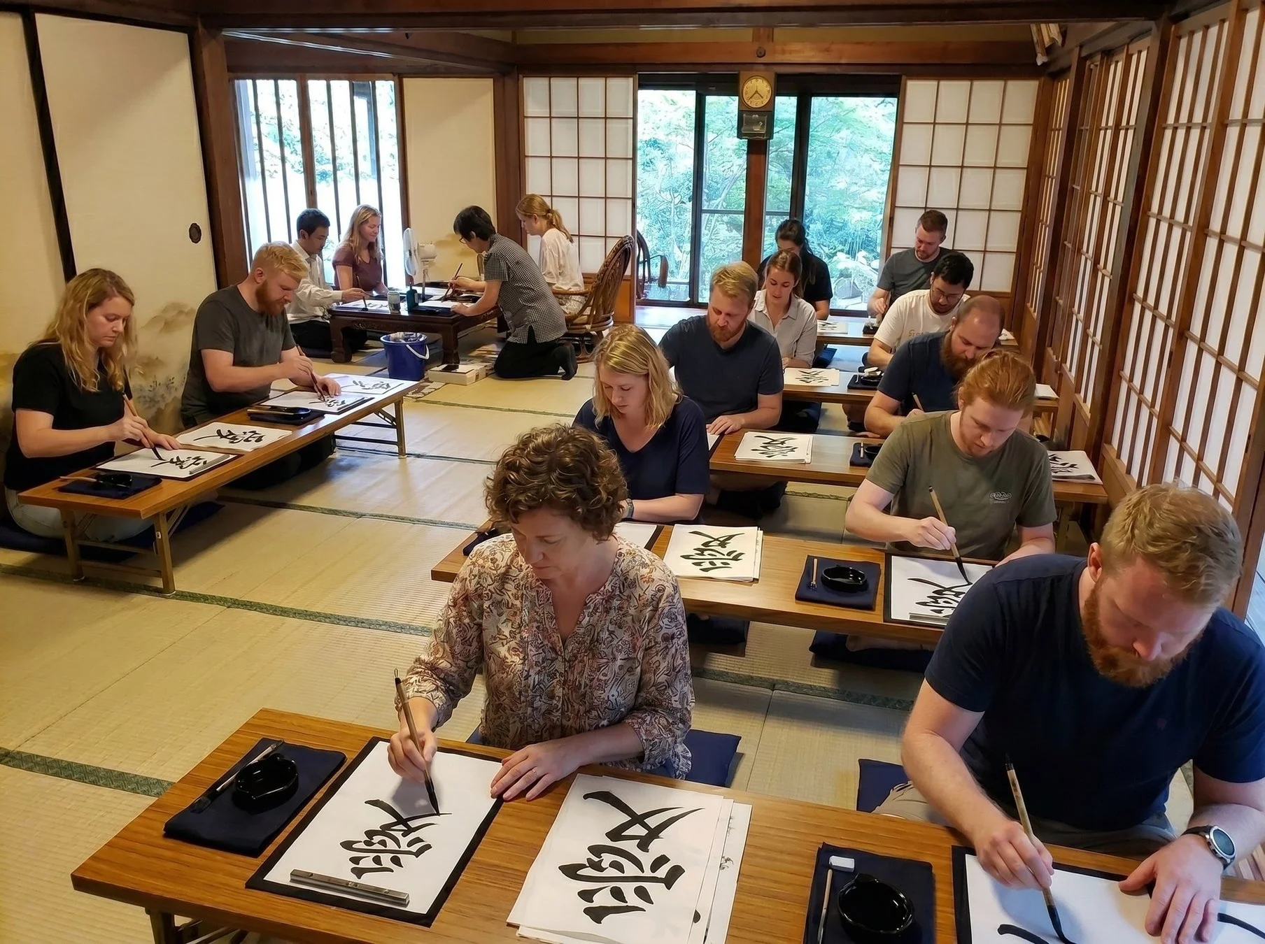 書道体験の様子