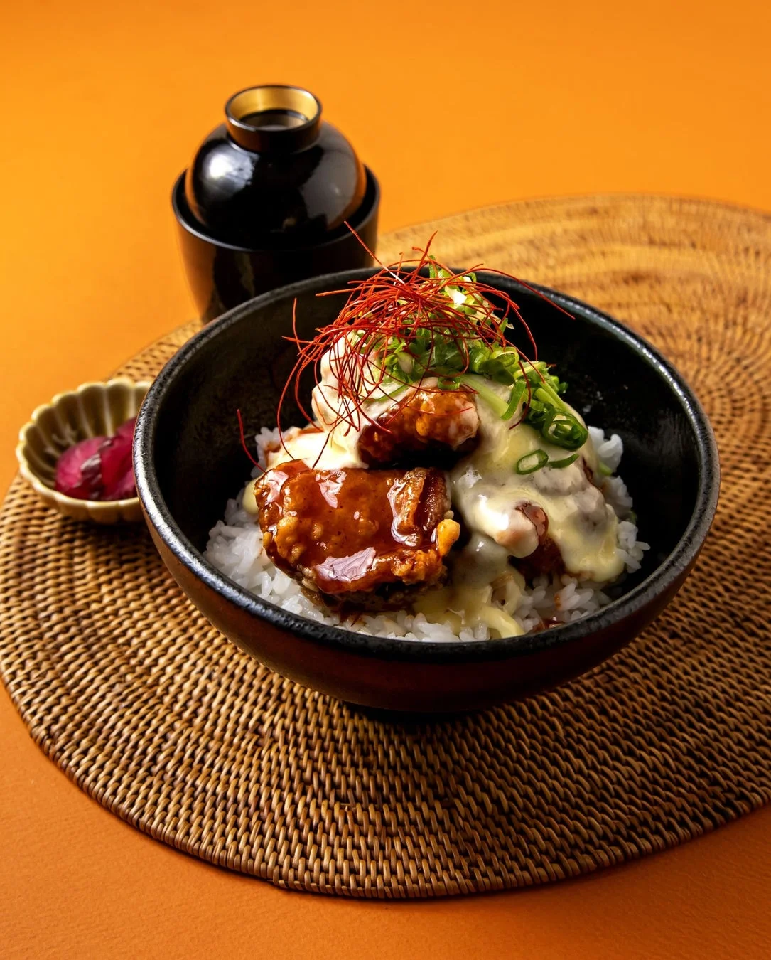 旨味唐揚げ ヤンニョムチーズ丼