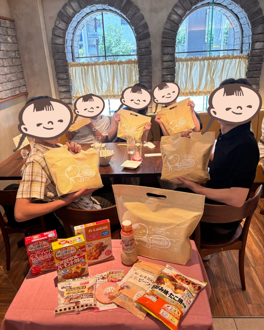 食事会の様子