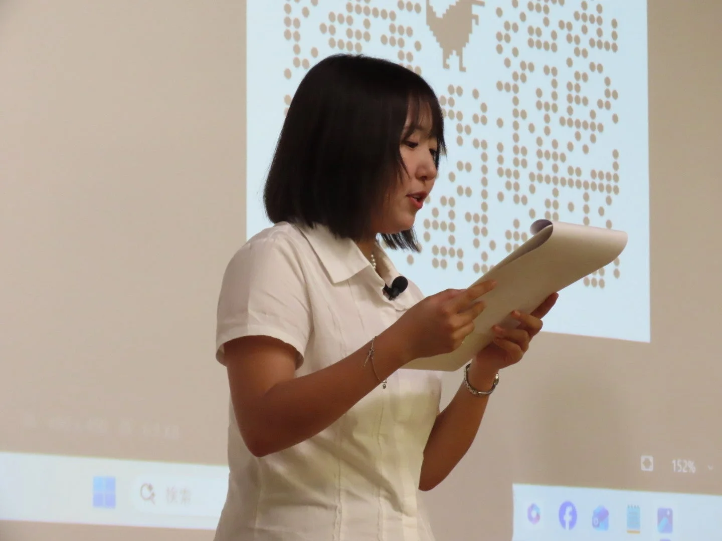 司会の学生