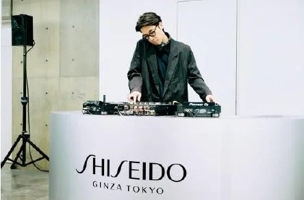 tofubeatsさんのDJパフォーマンス