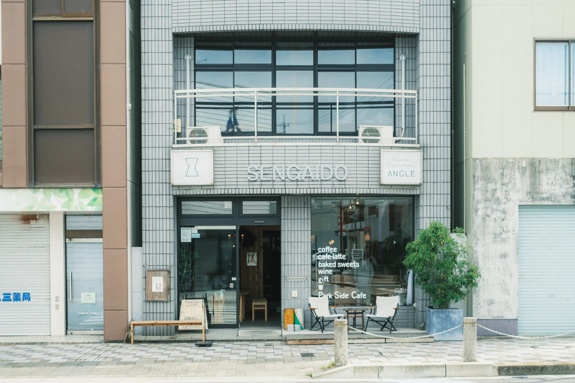 Okazaki Micro Hotel ANGLEの建物