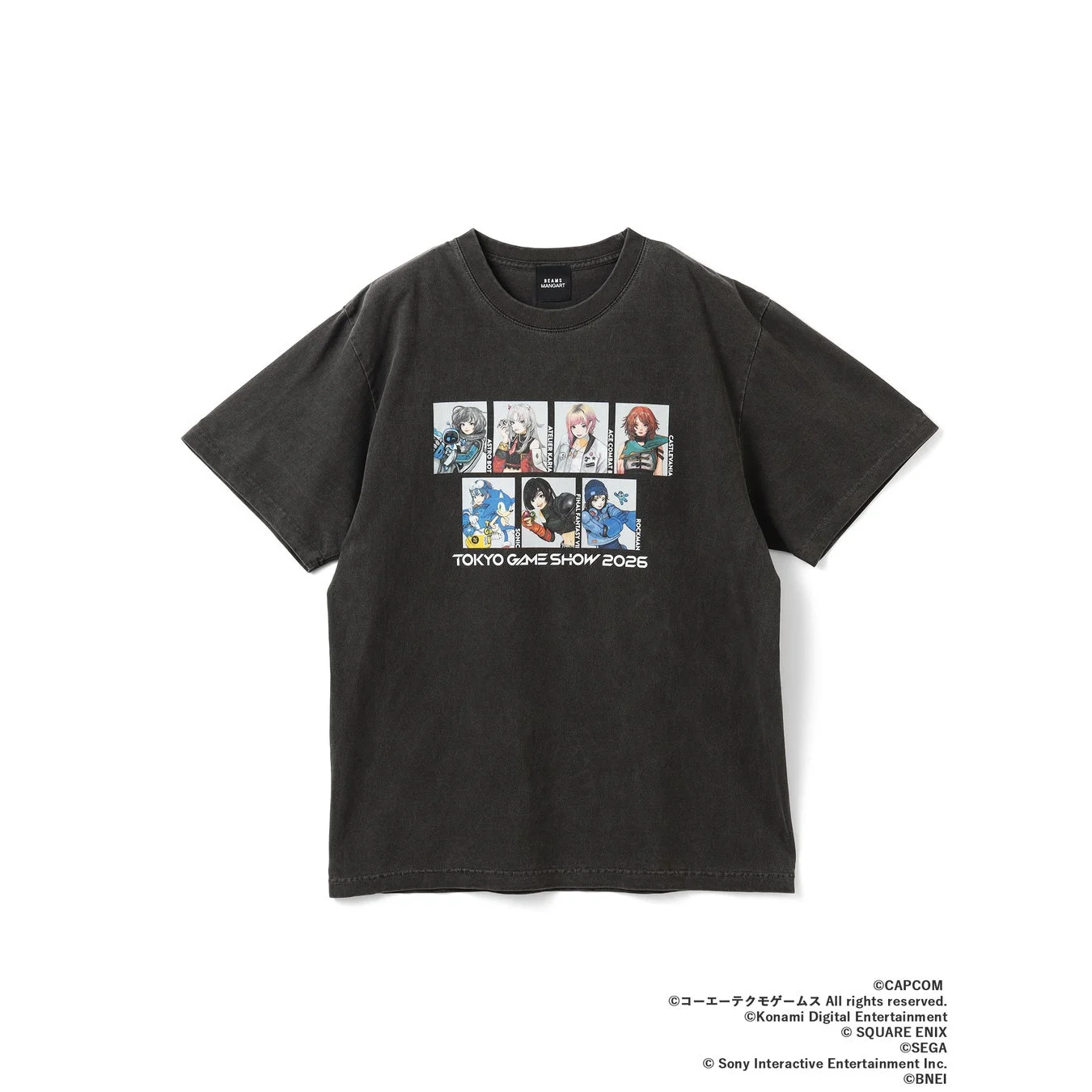 人気ゲームキャラクターが集合したデザインの黒いTシャツです。