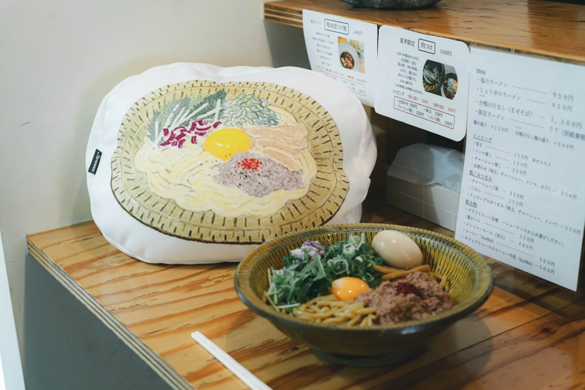 ラーメン店「銀界拉麺」クッション