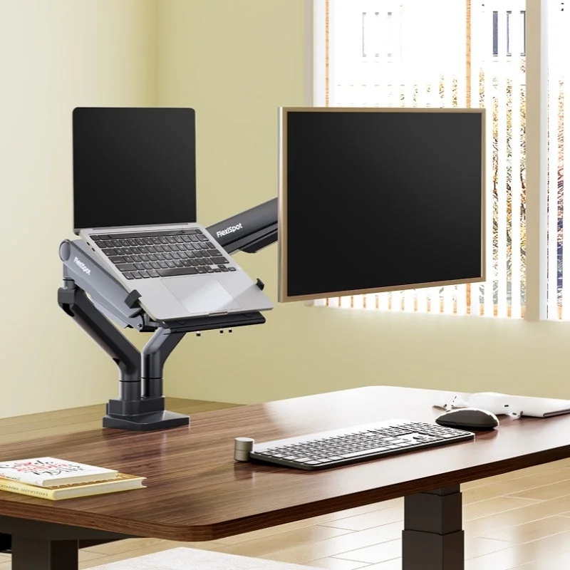 FlexiSpot モニターとノートPCの組み合わせ