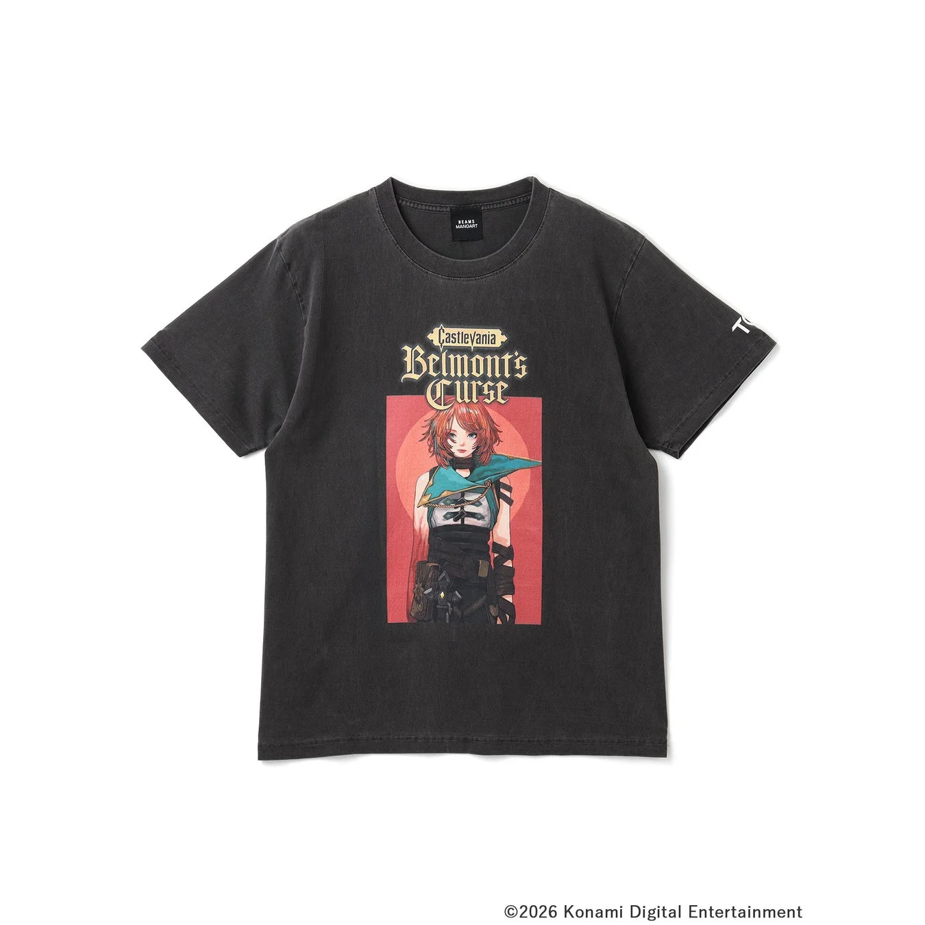 黒いTシャツに人気ゲーム「悪魔城ドラキュラ Belmont's Curse」の女性キャラクターがプリントされています。