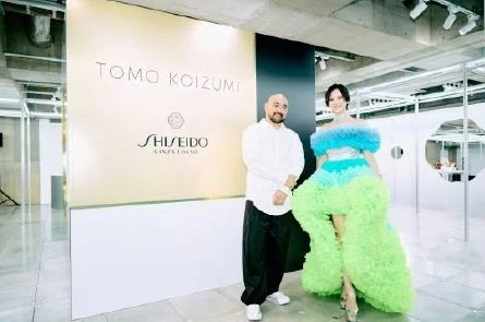 TOMO KOIZUMIドレスコレクション