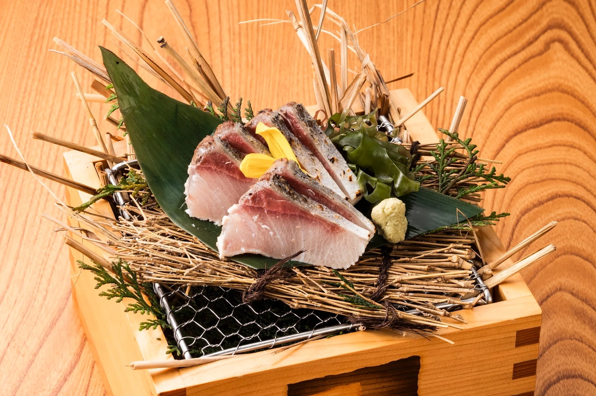 藁焼き風の刺身