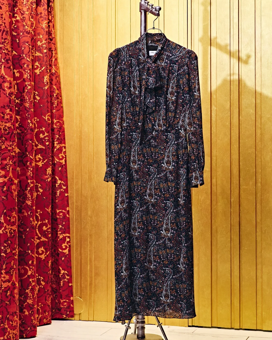 SAINT LAURENT PARISのペイズリー柄ドレス