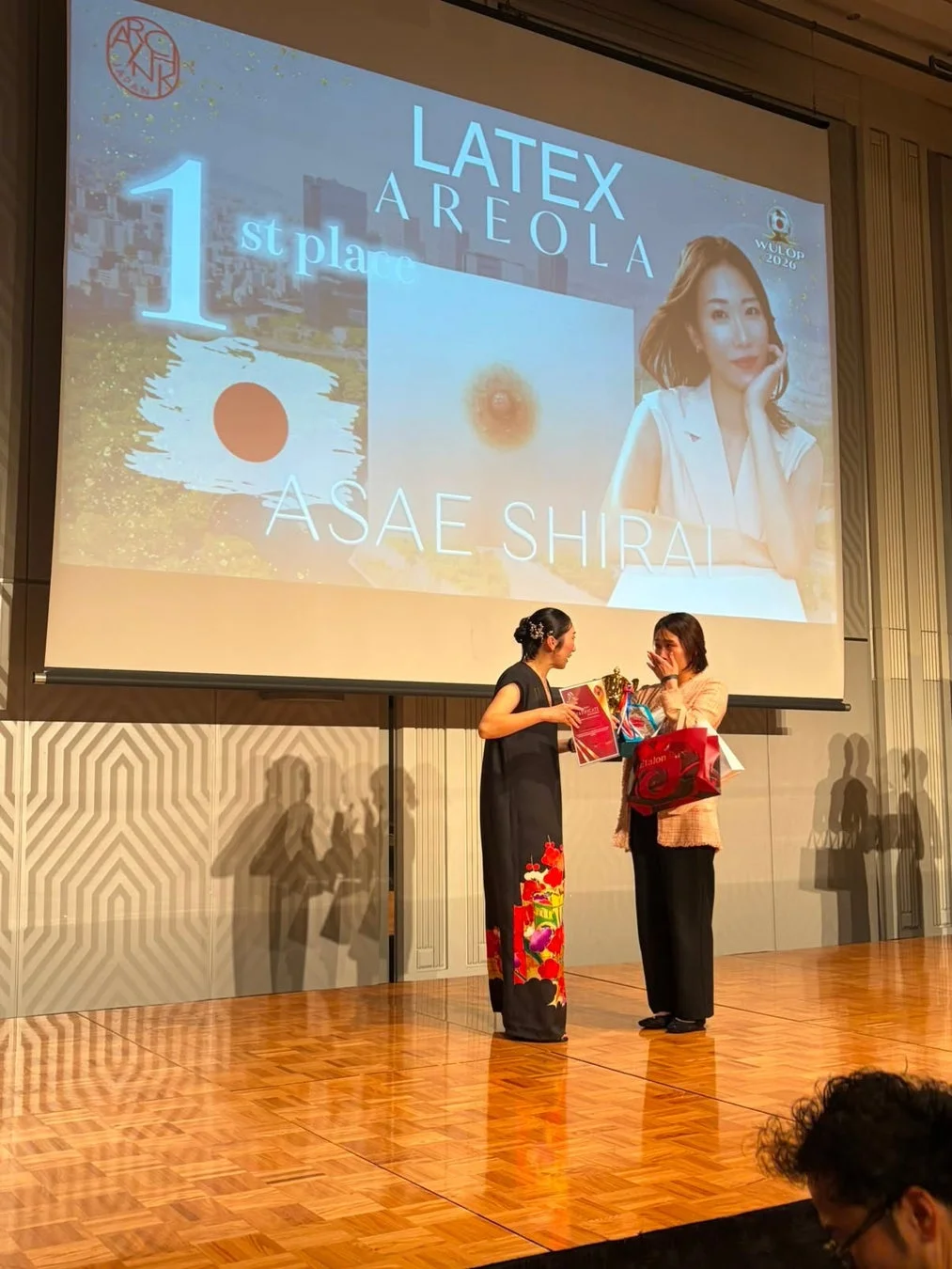 表彰式でのAsae氏