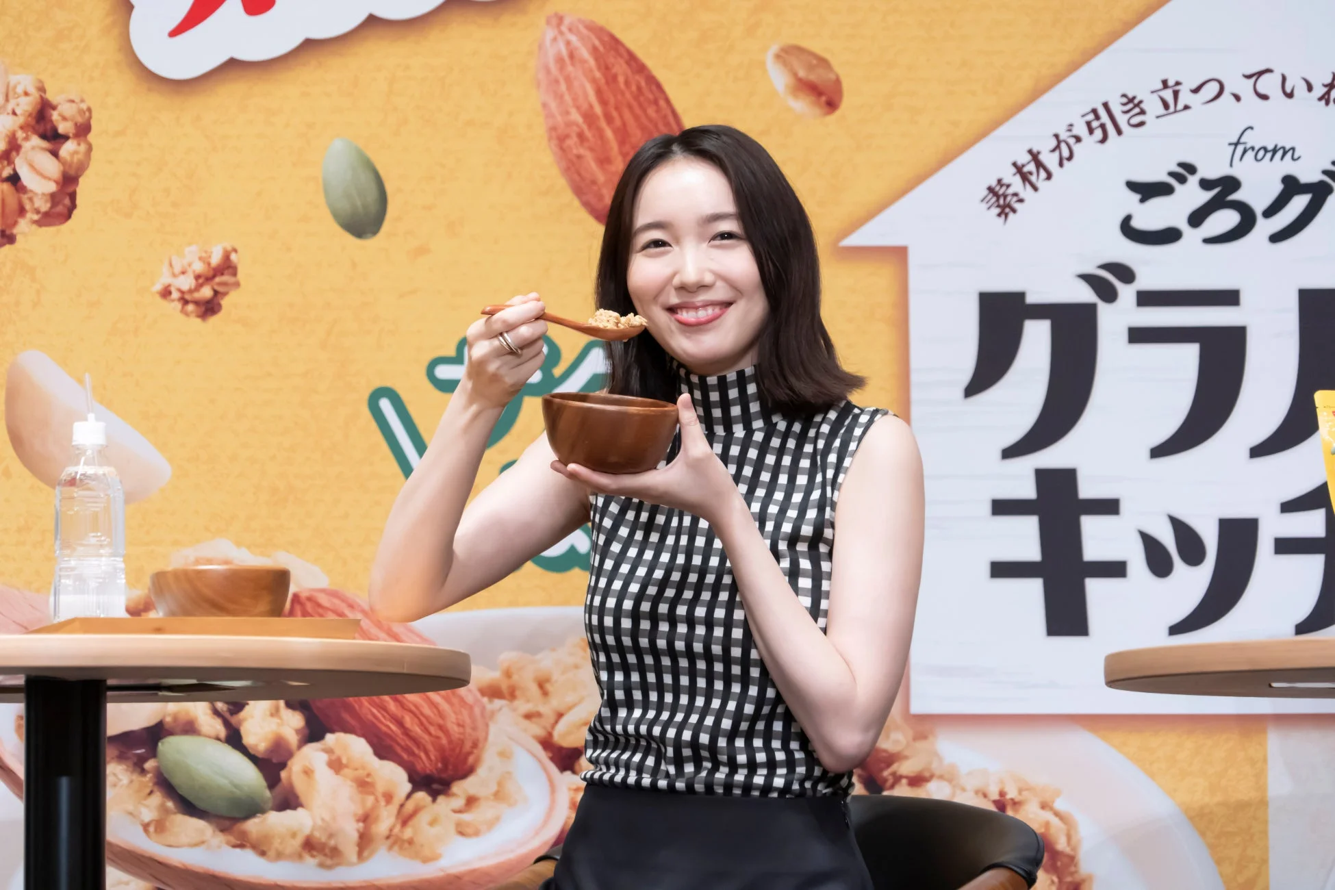 飯豊まりえさん試食