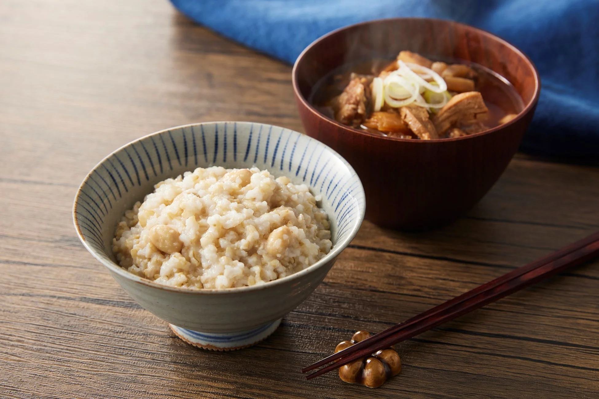 和食,麦ご飯,煮物,定食