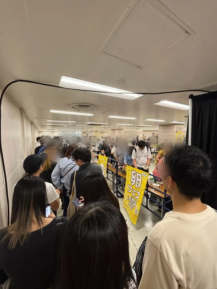 多くの来場者で賑わう会場の様子